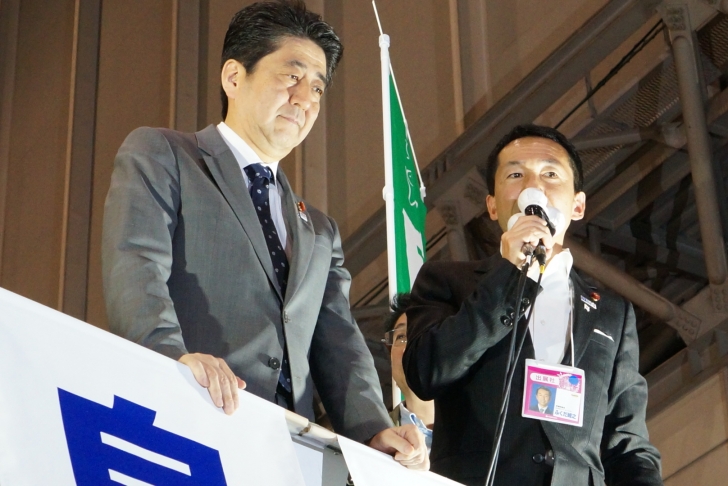Prime ministor Shinzo Abe and Mineyuki Fukuda